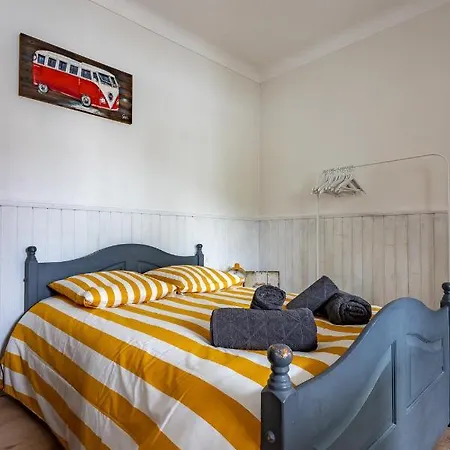 à 2 Pas De La Villa *